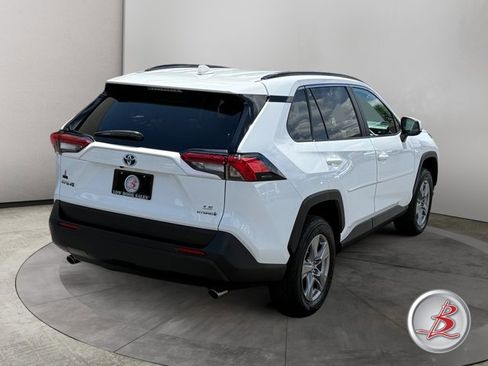 Used 2024 Toyota RAV4 LE AWD/4WD image 7
