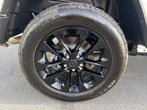 Certified 2025 Jeep Wrangler Unlimited Sahara w/ Safety Group image 11