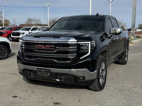 Used 2022 GMC Sierra 1500 SLT image 1
