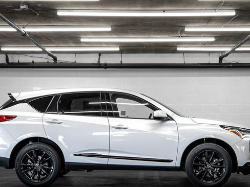 New 2026 Acura RDX SH-AWD image 6