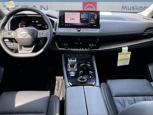 New 2026 Nissan Rogue Platinum w/ Platinum Premium Package AWD/4WD image 9