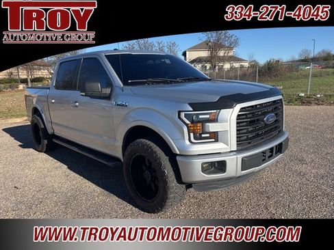 Used 2015 Ford F150 XLT w/ Equipment Group 302A Luxury image 8