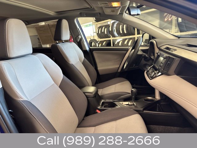 Used 2015 Toyota RAV4 XLE w/ Four Season Floor Mat Package AWD/4WD image 20