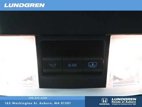 Used 2018 Ford Explorer XLT w/ Equipment Group 202A image 25