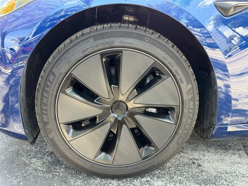 Used 2025 Tesla Model 3 Long Range RWD image 8