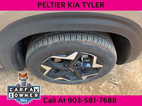 Certified 2025 Kia Seltos EX w/ EX Sunroof Package image 15