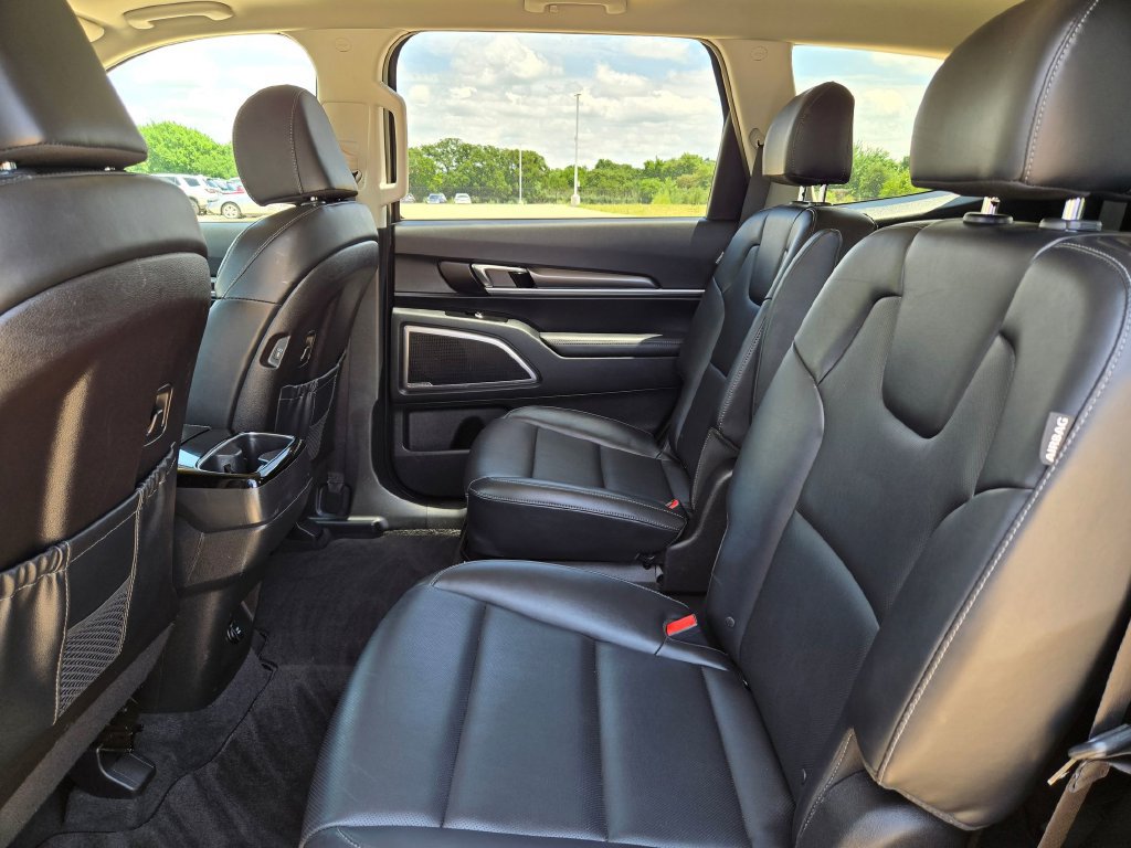 Used 2025 Kia Telluride S AWD/4WD image 14