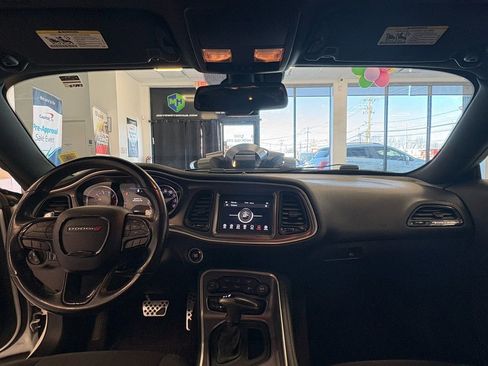 Used 2019 Dodge Challenger R/T image 15