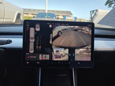 Used 2019 Tesla Model 3 Standard Range Plus image 14