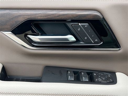 New 2026 GMC Yukon XL Denali w/ Sun & Power Step Package image 13