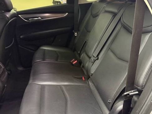 Used 2019 Cadillac XT5 Premium Luxury image 15