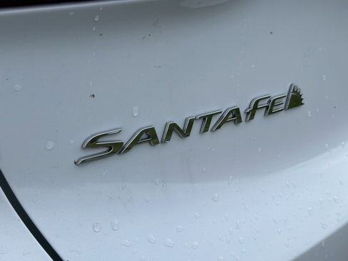 Used 2020 Hyundai Santa Fe SEL w/ Convenience Package image 11