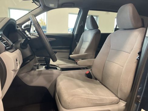 Used 2019 Honda Pilot EX image 10