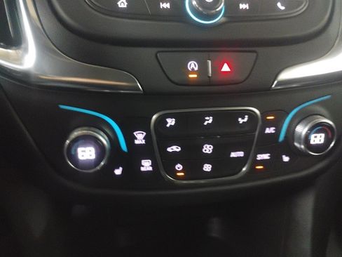 Used 2024 Chevrolet Equinox LT image 12