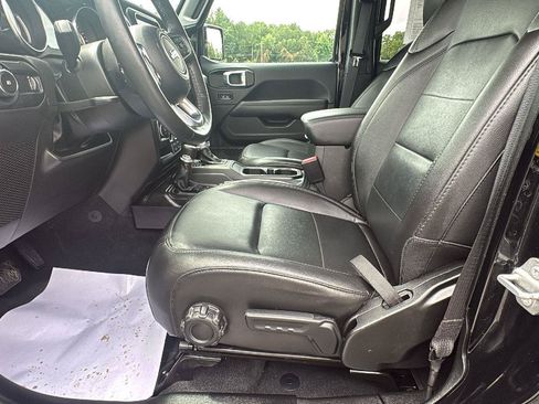Used 2023 Jeep Wrangler Unlimited Sahara AWD/4WD image 21