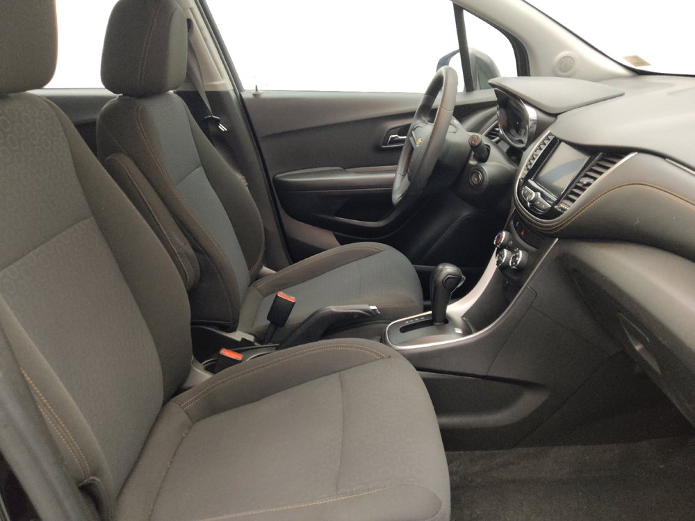 Used 2020 Chevrolet Trax LS w/ LPO, Cargo Package FWD image 21