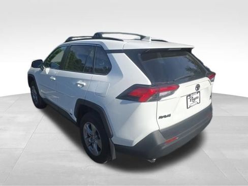 Used 2025 Toyota RAV4 XLE w/ Convenience Package AWD/4WD image 4