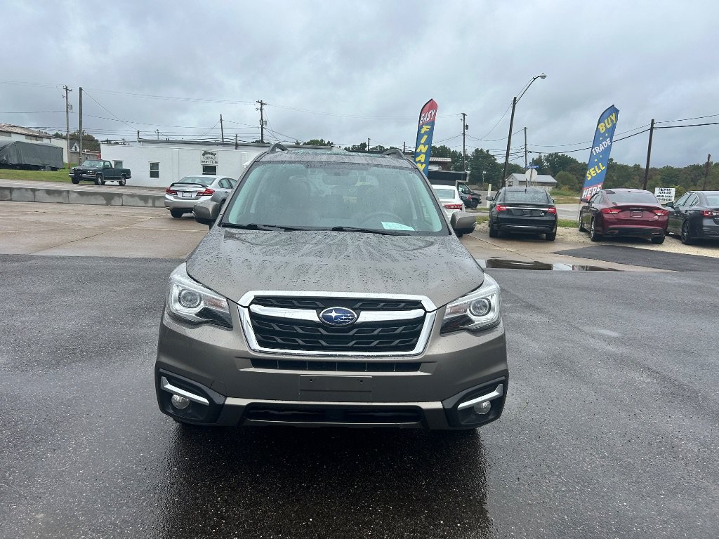 Used 2018 Subaru Forester 2.5i Touring AWD/4WD image 2