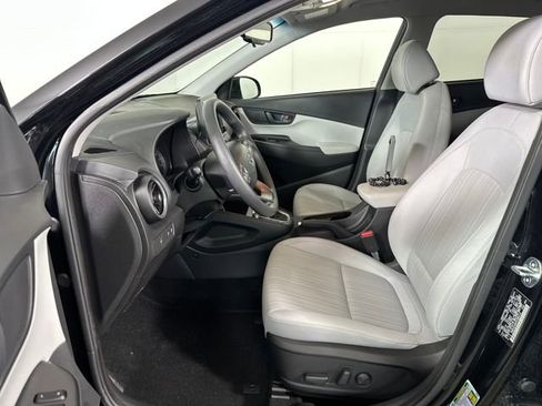 Used 2023 Hyundai Kona SEL image 11