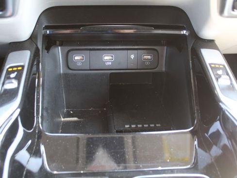 Certified 2023 Kia Sorento SX FWD image 39