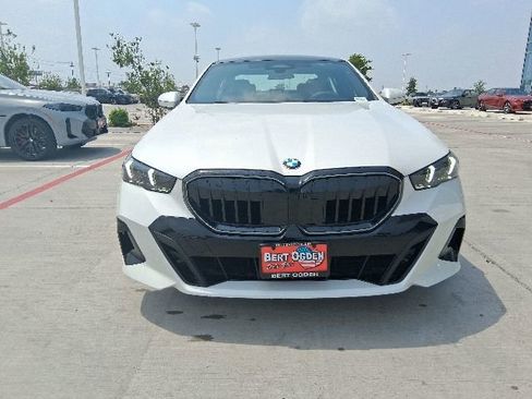 New 2026 BMW 530i w/ M Sport Package RWD image 2