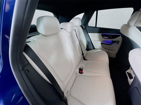 New 2026 Mercedes-Benz GLC 300 4MATIC image 28
