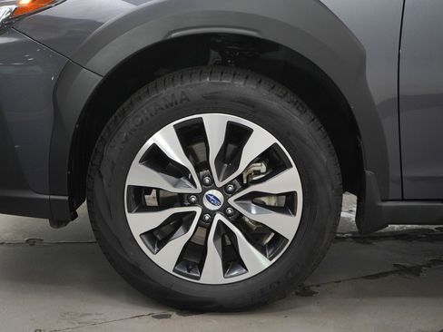 Used 2025 Subaru Outback Touring w/ Popular Package #2 AWD/4WD image 29