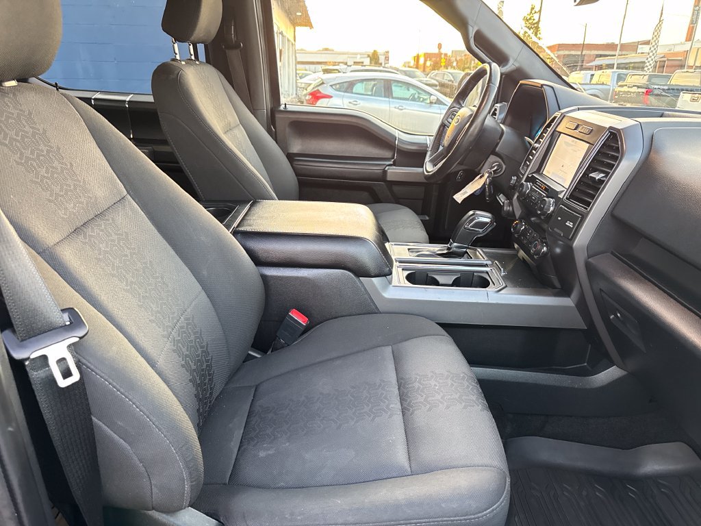 Used 2020 Ford F150 XLT w/ Equipment Group 302A Luxury AWD/4WD image 37
