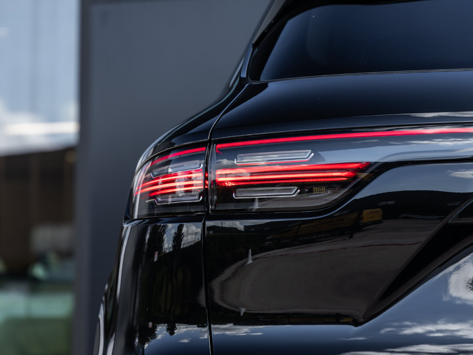 Certified 2023 Porsche Cayenne S Platinum AWD/4WD image 14