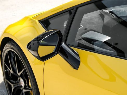 Used 2018 Lamborghini Huracan Performante image 33