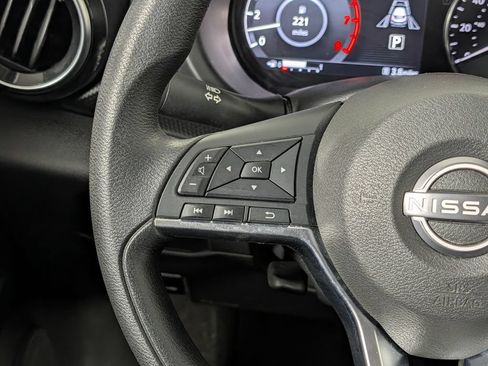 Used 2024 Nissan Kicks SV FWD image 18