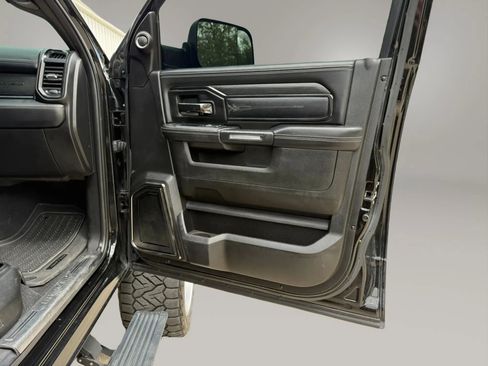 Used 2022 RAM 2500 Limited AWD/4WD image 9