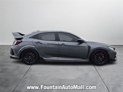 Used 2018 Honda Civic Type R image 5