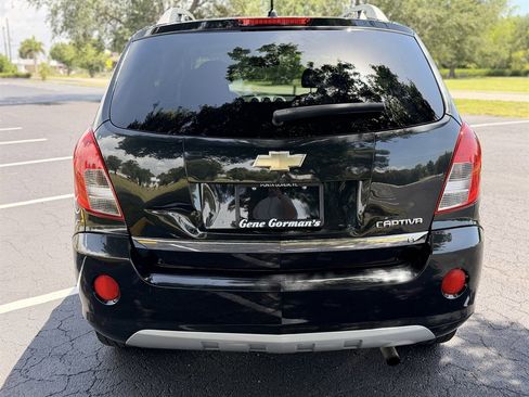 Used 2013 Chevrolet Captiva Sport LT FWD image 5