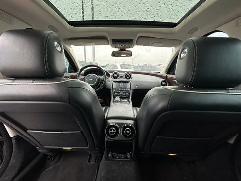 Used 2016 Jaguar XJ R-Sport RWD image 15