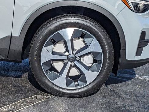 New 2025 Volvo XC40 B5 Core w/ Protection Package Premier image 14