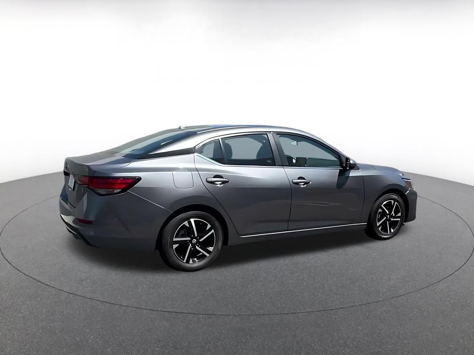 Used 2025 Nissan Sentra SV FWD image 14