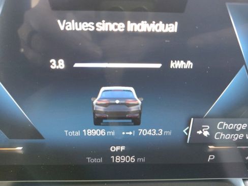 Used 2023 BMW iX M60 w/ Executive Package image 26