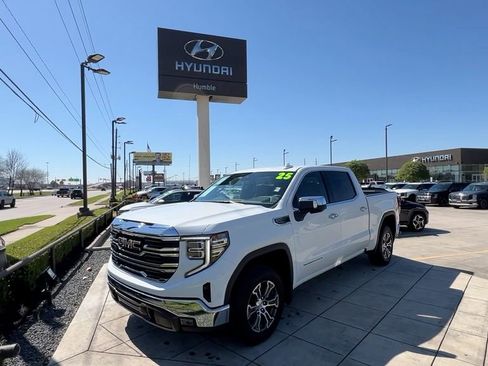 Used 2025 GMC Sierra 1500 SLT image 10