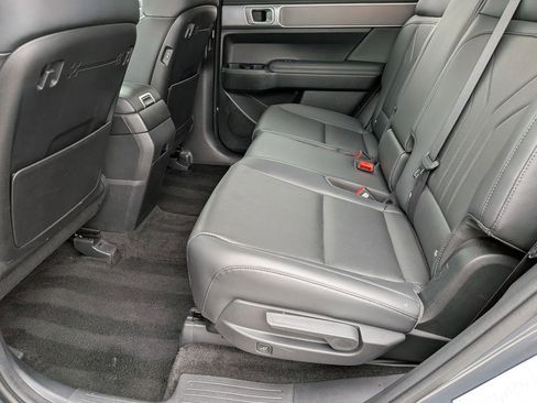 Used 2025 Hyundai Santa Fe SEL FWD image 27