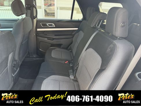 Used 2017 Ford Explorer XLT AWD/4WD image 13