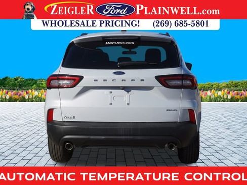 Used 2025 Ford Escape ST-Line image 4