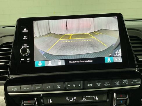 Certified 2026 Honda Odyssey EX-L image 18