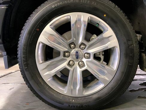 Used 2020 Ford F150 Platinum w/ Equipment Group 701A Luxury AWD/4WD image 9
