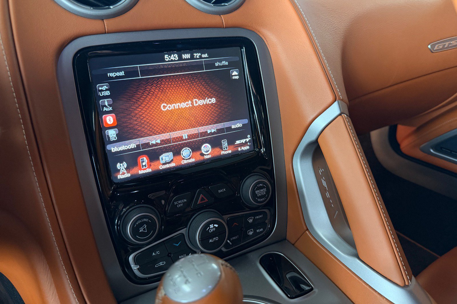 Used 2013 SRT Viper GTS w/ GTS Laguna Interior Pkg RWD image 16