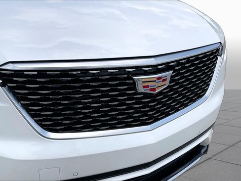 Used 2024 Cadillac XT6 Premium Luxury w/ LPO, Floor Liner Package FWD image 30