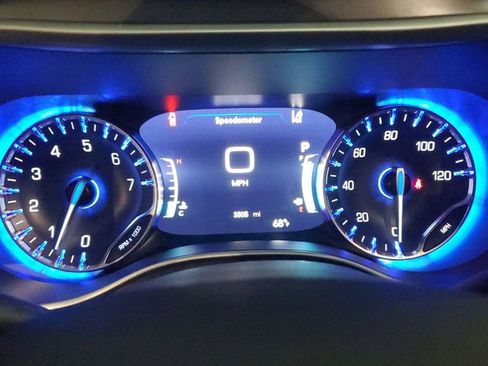 Used 2025 Chrysler Voyager LX image 30