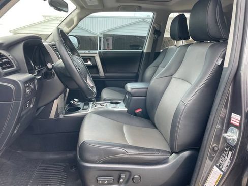 Used 2019 Toyota 4Runner SR5 Premium AWD/4WD image 9
