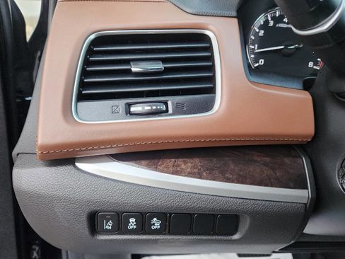 Used 2018 Acura RLX w/ Technology Package image 38