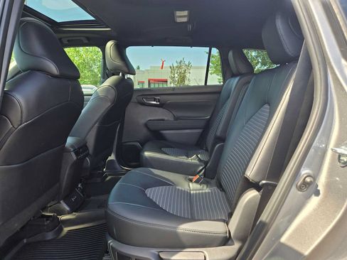 Certified 2026 Toyota Highlander XSE AWD/4WD image 17